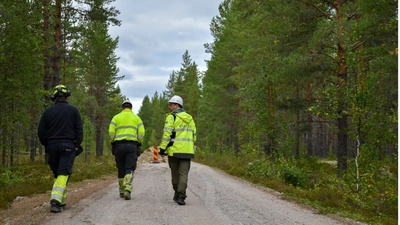 Arbete med fiber- och elnätsutbyggnad i Medskogen